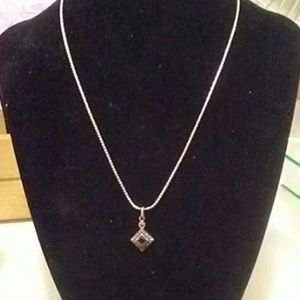 STERLING SILVER NECKLACE WITH AMETHYST